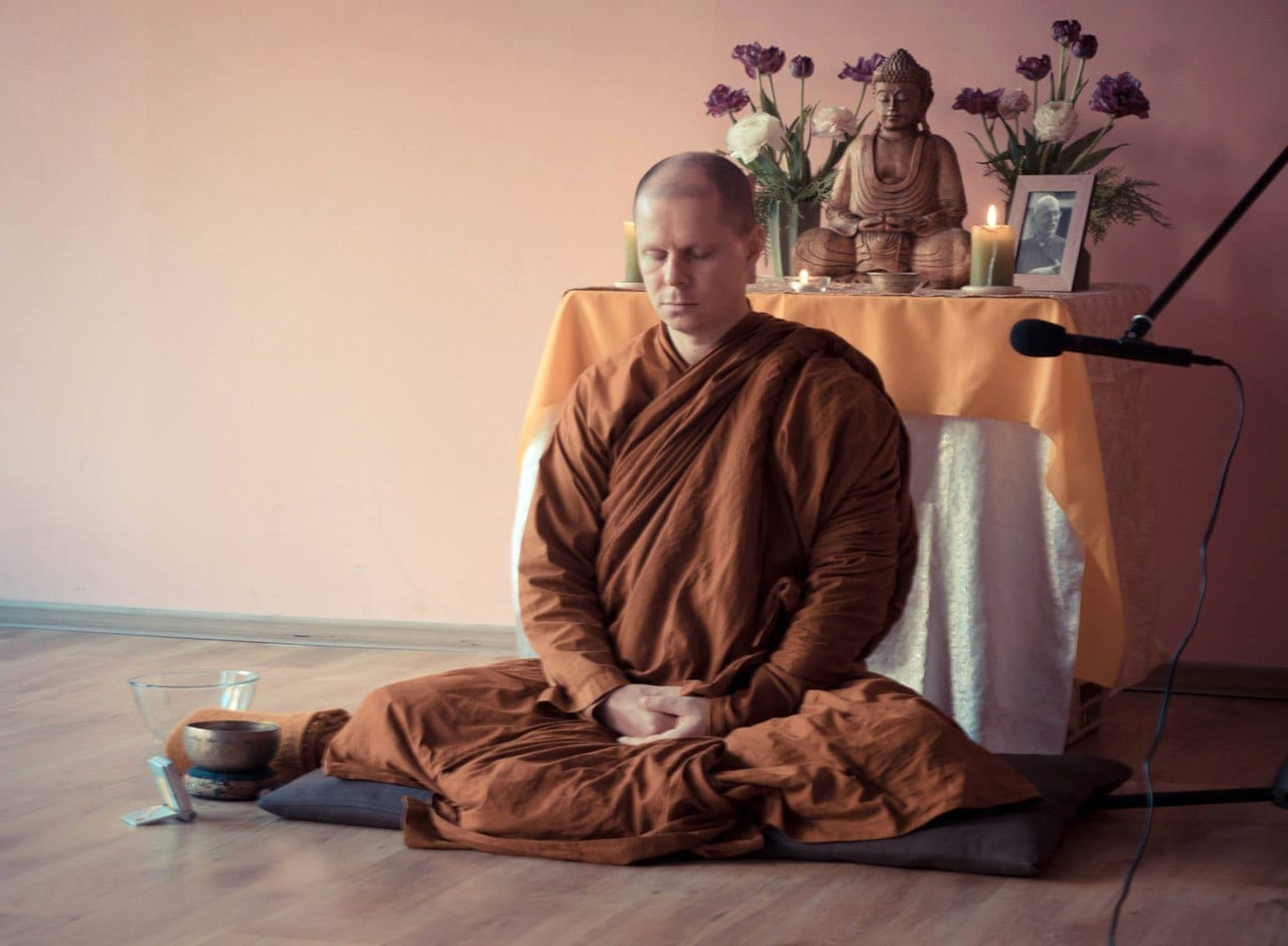 Ajahn Ñāṇadassano - letní kurz v Červeněvsi 2024